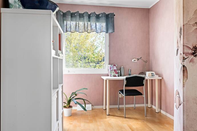 5 rum Par-/kedje-/radhus på Disavägen 7 Ormsta Vallentuna kommun - bild 18