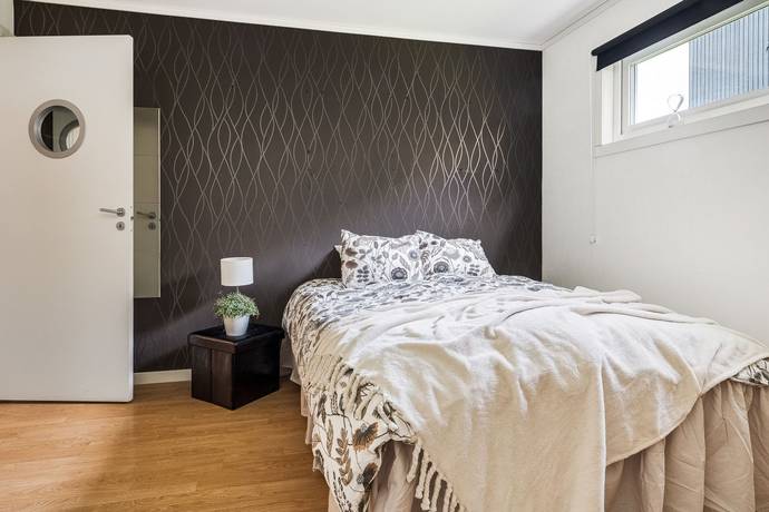 8 rum Radhus på Grenadjärgatan 13 Södra Skiljebo Västerås kommun - bild 31