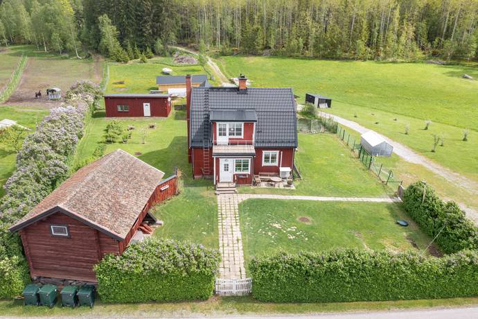 6 rum Gård/skog på Åshagsvägen 4 SÖDERBÄRKE Sörbo Smedjebackens kommun - bild 4