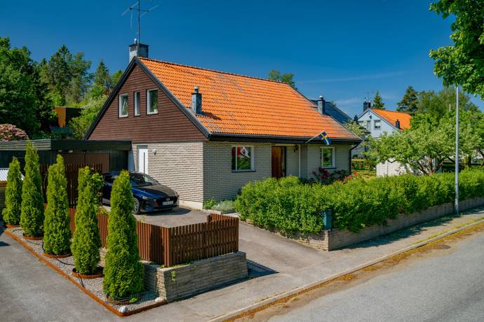 5 rum Villa på Fruängsvägen 16 Odenslunda Upplands Väsby kommun - bild 1