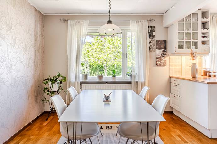 7 rum Villa på Blåbärsvägen 3 Ärsta Eskilstuna kommun - bild 13