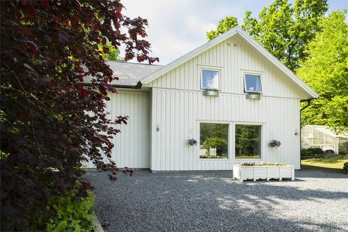 9 rum villa på Furulundsvägen 32A Skene, Marks kommun - bild 2