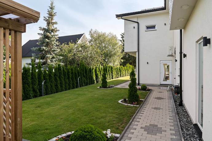 365 m² Villa på Järpvägen 24 Järfälla kommun - bild 55