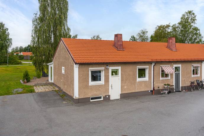 3 rum radhus på Malmgårdsvägen 35 Karlberg, Karlskoga kommun - bild 1