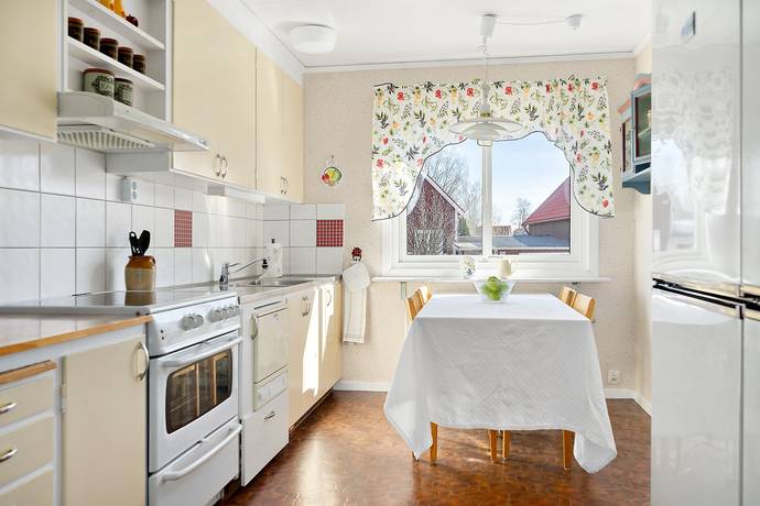 6 rum villa på Mariavägen 34 Blomängen/Tegelplan, Östersunds kommun - bild 3