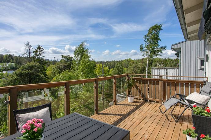 4 rum parhus på Fältspatsvägen 30B Norra Lännersta, Nacka kommun - bild 2