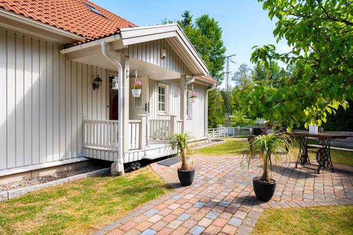9 rum villa på Älggräsvägen 32 Tullinge, Botkyrka kommun - bild 4