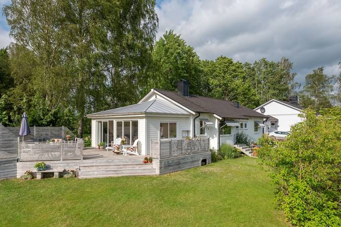 4 rum villa på Oppegårdsvägen 16 Kumla, Kumla kommun - bild 1