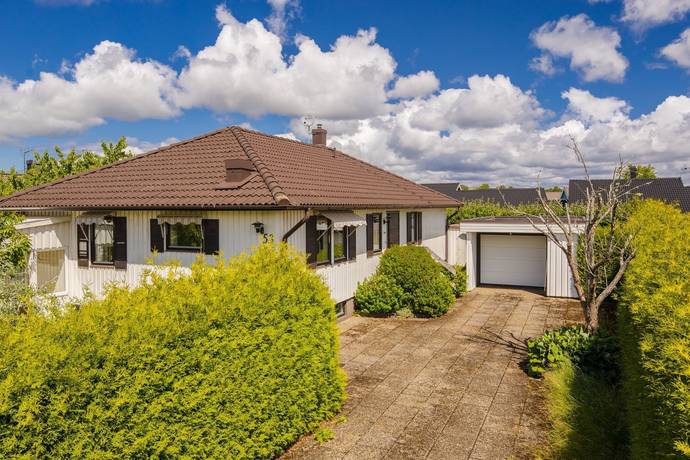 4 rum villa på Sandhemsgatan 53 Majåker, Lidköpings kommun - bild 1