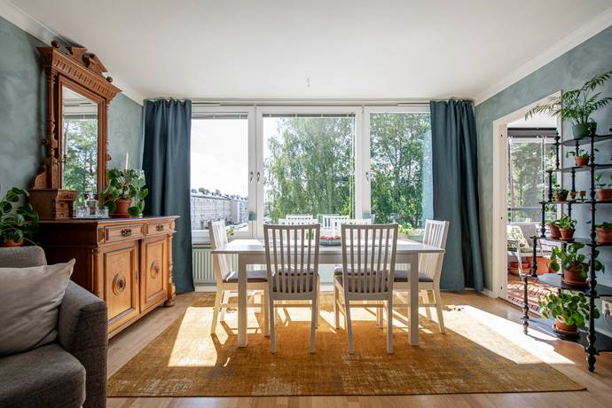 3 rum lägenhet på Norra skjutbanegatan 27A Haga, Västerås kommun - bild 2