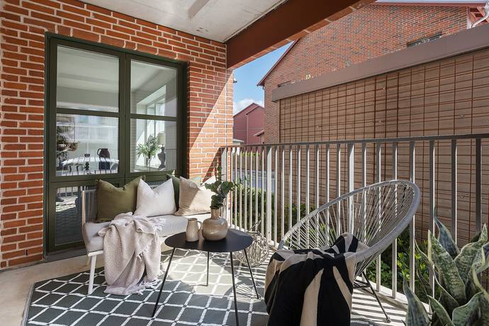 3 rum lägenhet på Cv-gatan 99 Centralt, Örebro kommun - bild 2