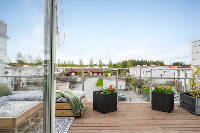 7 rum radhus på Sjöråvägen 89E Tomtebo/Nydalaviken, Umeå kommun - bild 2