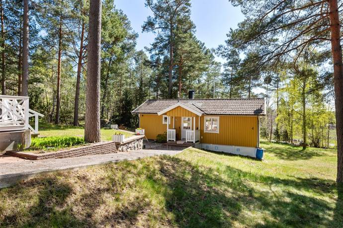 3 rum fritidshus på Pelikanvägen 4 Gärdsnäs, Norrtälje kommun - bild 1