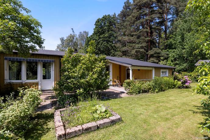 6 rum Villa på Fågelbärsgatan 54 Nya Hjärsta Örebro kommun - bild 9