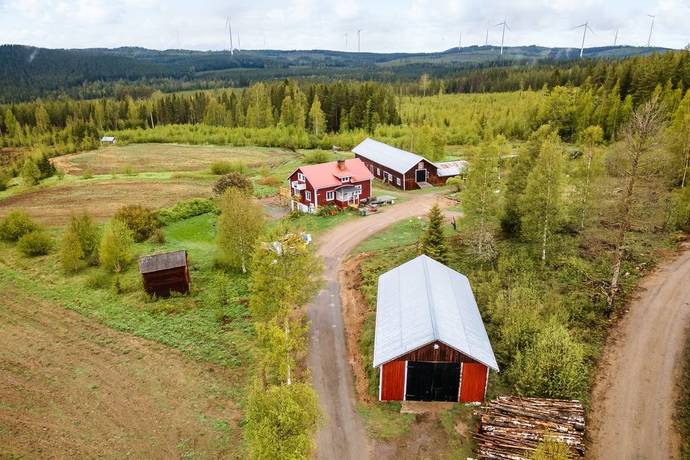 5 rum gård/skog på Svartsveden 9 Färila, Ljusdals kommun - bild 1