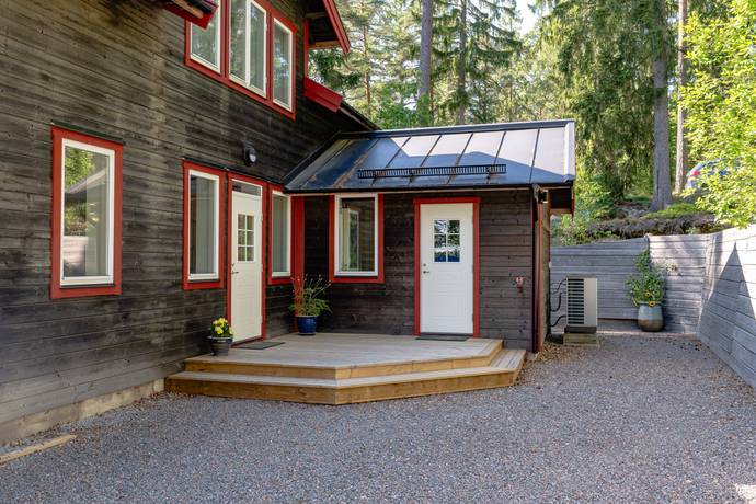villa på Dikartorp Lärkbacken 1 Trosa, Trosa kommun - bild 2