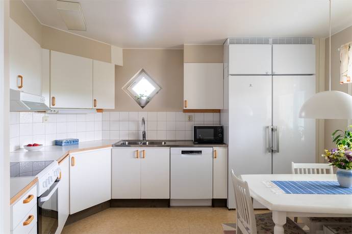 2 rum lägenhet på RÖNNOXELGATAN 8 LGH 1702 Råby, Västerås kommun - bild 3