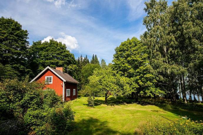 2 rum Vinterbonat fritidshus på Flosjöhyttan 4 Grythyttan Hällefors kommun