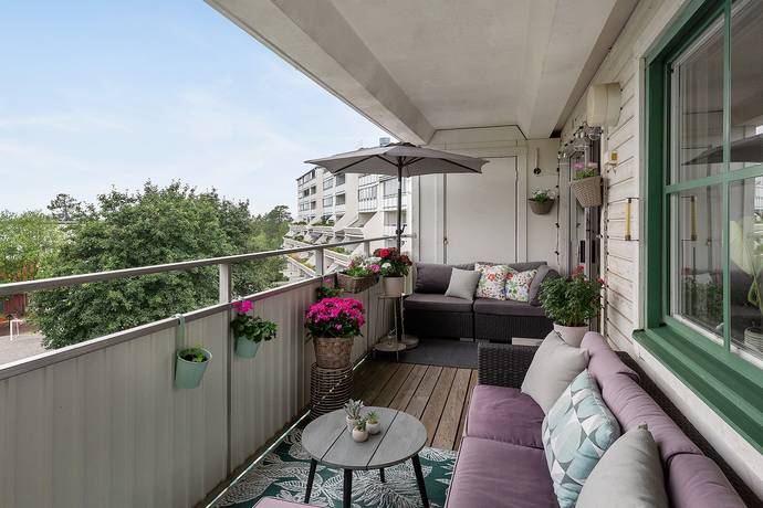 3 rum lägenhet på Sidensvansvägen 28 Sjöberg, Sollentuna kommun - bild 2