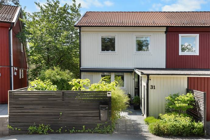 7 rum parhus på Timmerbacken 31 Tumba, Botkyrka kommun - bild 1