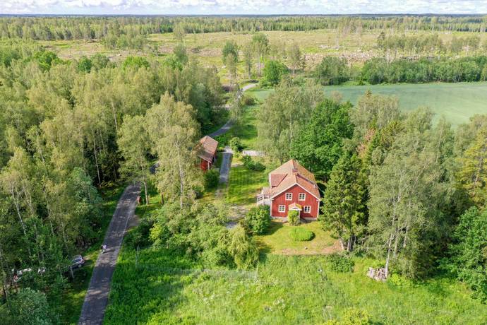 gård med jordbruk på Ransta Olsbo 280 Ransta, Sala kommun - bild 2