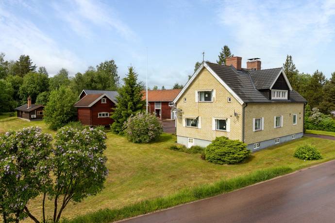 7 rum villa på Önavägen 57 Öna, Mora kommun - bild 1