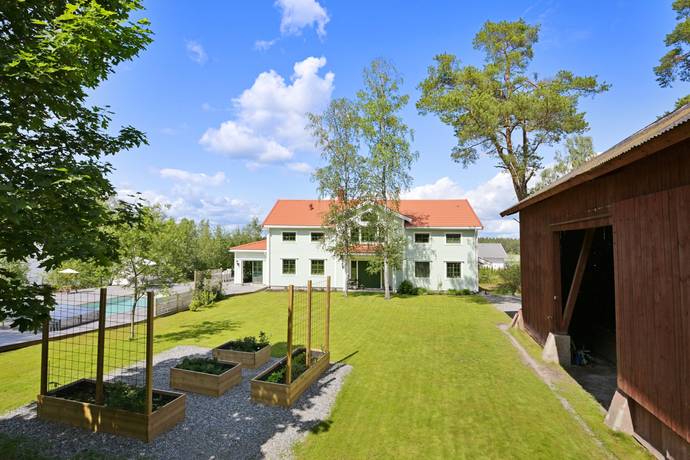 7 rum villa på Norrskogens laga 1 Ekerö Sundby, Ekerö kommun - bild 1