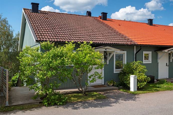 5 rum radhus på Runöbacken 133 Runö, Österåkers kommun - bild 3
