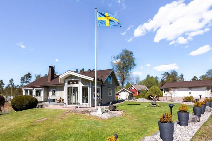 Tolsjövägen 9, Gråbo, Lerums kommun