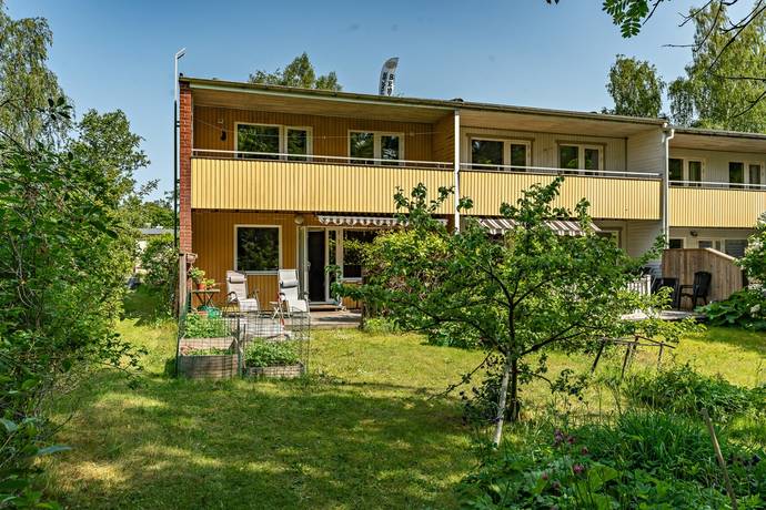 4 rum radhus på Betselvägen 46 Hästhagen, Värmdö kommun - bild 1