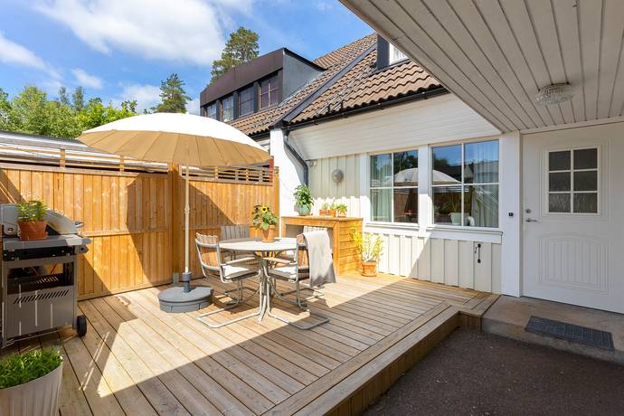 6 rum radhus på Blomstervägen 24 Hanemåla / Fredrikslund, Nybro kommun - bild 2