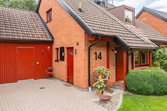 5 rum kedjehus på Ekebacksvägen 14 Ljungby, Ljungby kommun - bild 1