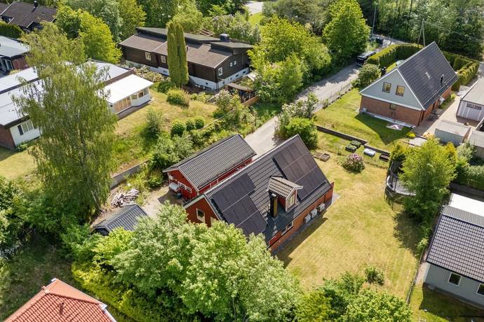 6 rum villa på Skolvägen 12C Uttran, Botkyrka kommun - bild 3