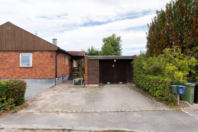 Båtyxgatan 17, Bjurhovda, Västerås kommun