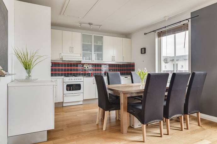 4 rum lägenhet på Ernst Jakobssons gata 6F Husie, Malmö kommun - bild 2