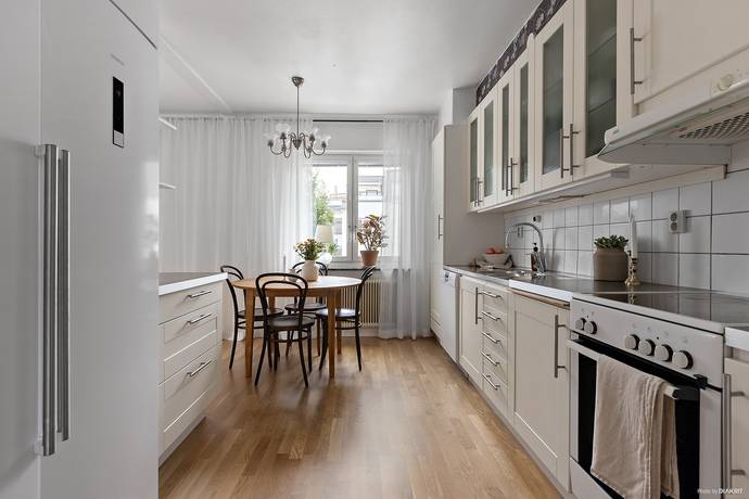 3 rum lägenhet på Restalundsvägen 87 Centralt/Eklunda/Sörby, Örebro kommun - bild 4