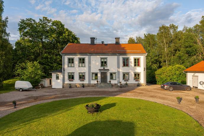 10 rum villa på Hagbyvägen 4 Nora, Nora kommun - bild 1