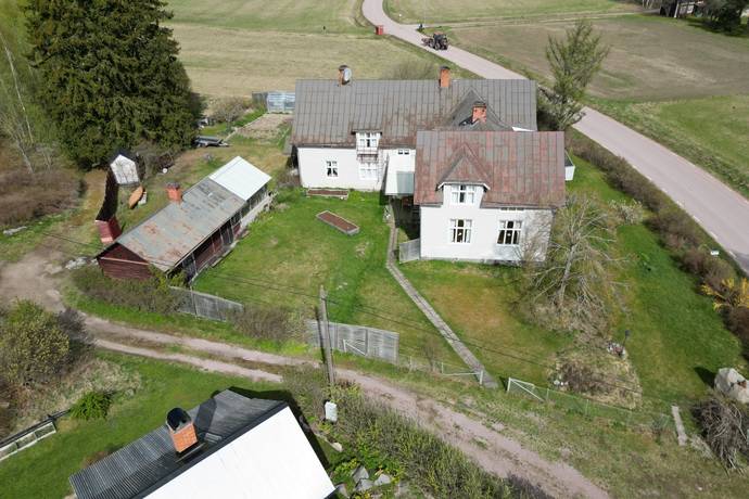 12 rum villa på Svinö 155 Dala-Husby, Hedemora kommun - bild 1