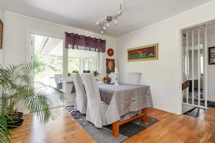 4 rum Villa på Brunnsgatan 9 Oskarström Halmstads kommun - bild 15