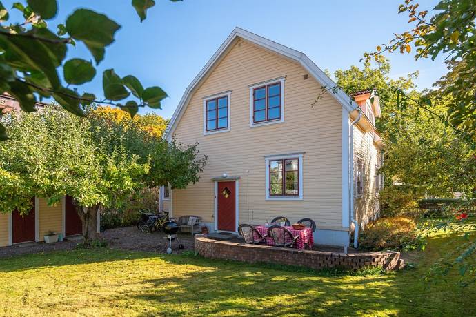 Almstagatan 10, Röda stan, Norrköpings kommun