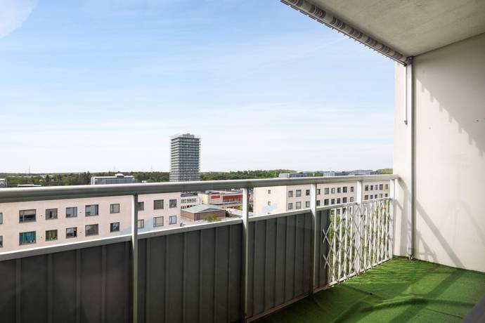 4 rum lägenhet på Äspholmsvägen 23, vån 6 Skärholmens Centrum, Stockholms kommun - bild 1