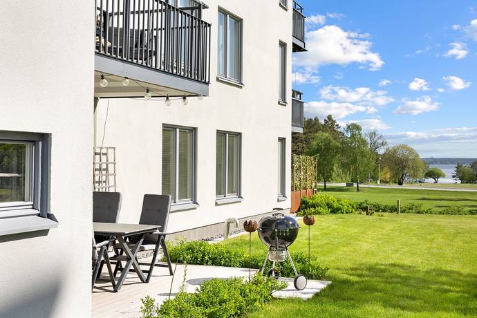 3 rum lägenhet på Flygvillevägen 9 Hägernäs Strand, Täby kommun - bild 1