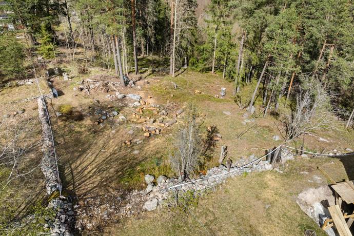 Skarpäng, Täby kommun