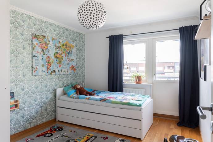 5 rum Radhus på Bronsdolksgatan 5 Brandthovda Västerås kommun - bild 41