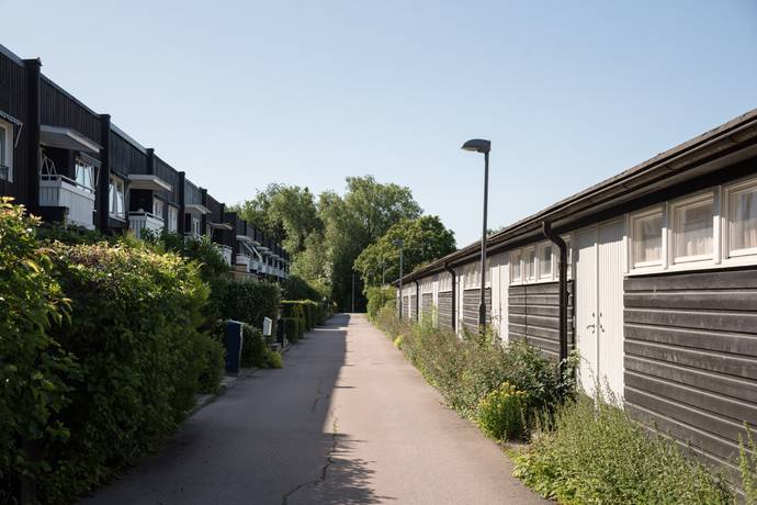 5 rum Radhus på Bronsdolksgatan 5 Brandthovda Västerås kommun - bild 48