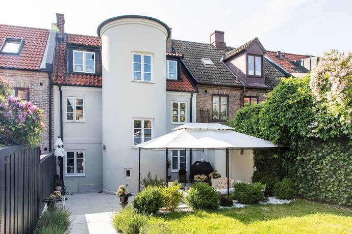 6 rum radhus på Övre Långvinkelsgatan 88 Slottshöjden, Helsingborgs kommun - bild 1