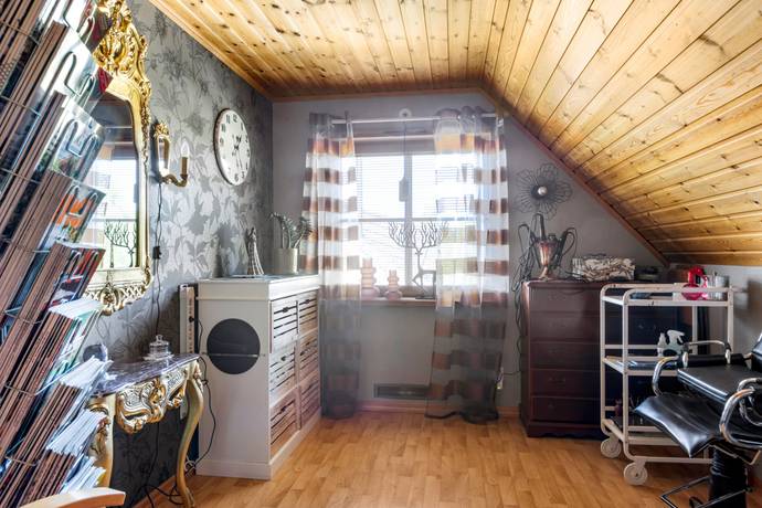 196 m² Villa på Fogdegårdsvägen 34 Varnhem Skara kommun - bild 20