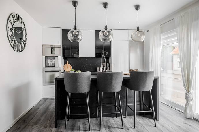 8 rum Villa på Albertsvägen 73B Trollhättan Trollhättans kommun - bild 10