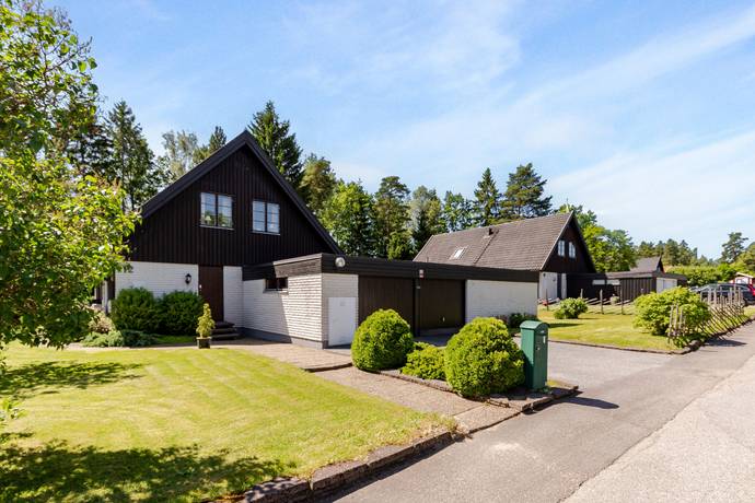 5 rum Villa på Drottningholmsvägen 12 Marieberg Örebro kommun - bild 2