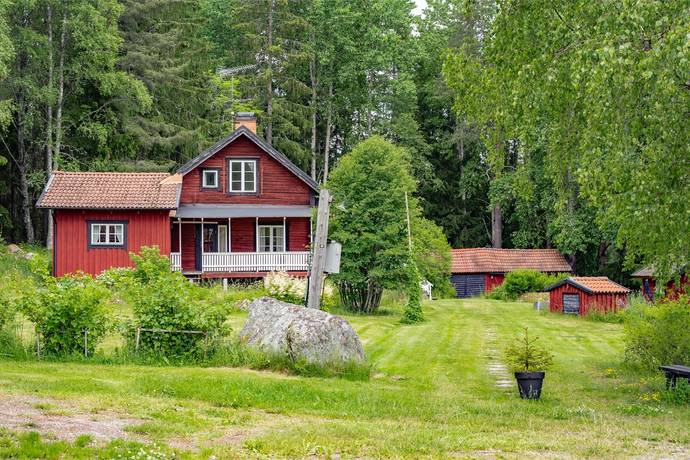 4 rum fritidshus på Folkhyttevägen 2 Fagersta, Fagersta kommun - bild 1